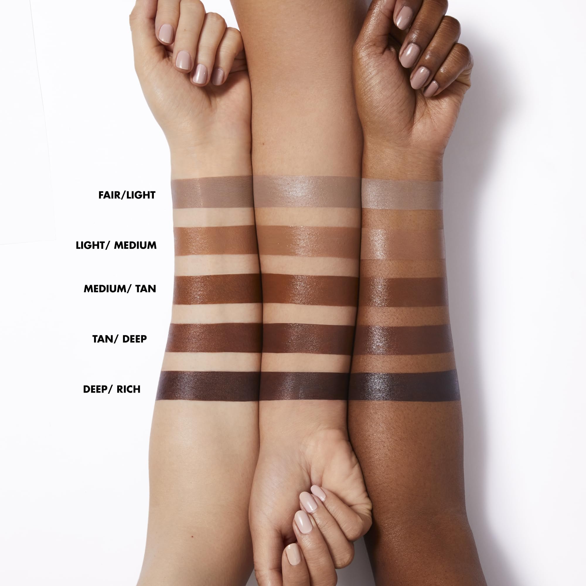 Halo Glow Contour define naturalmente los pómulos con acabado suave.