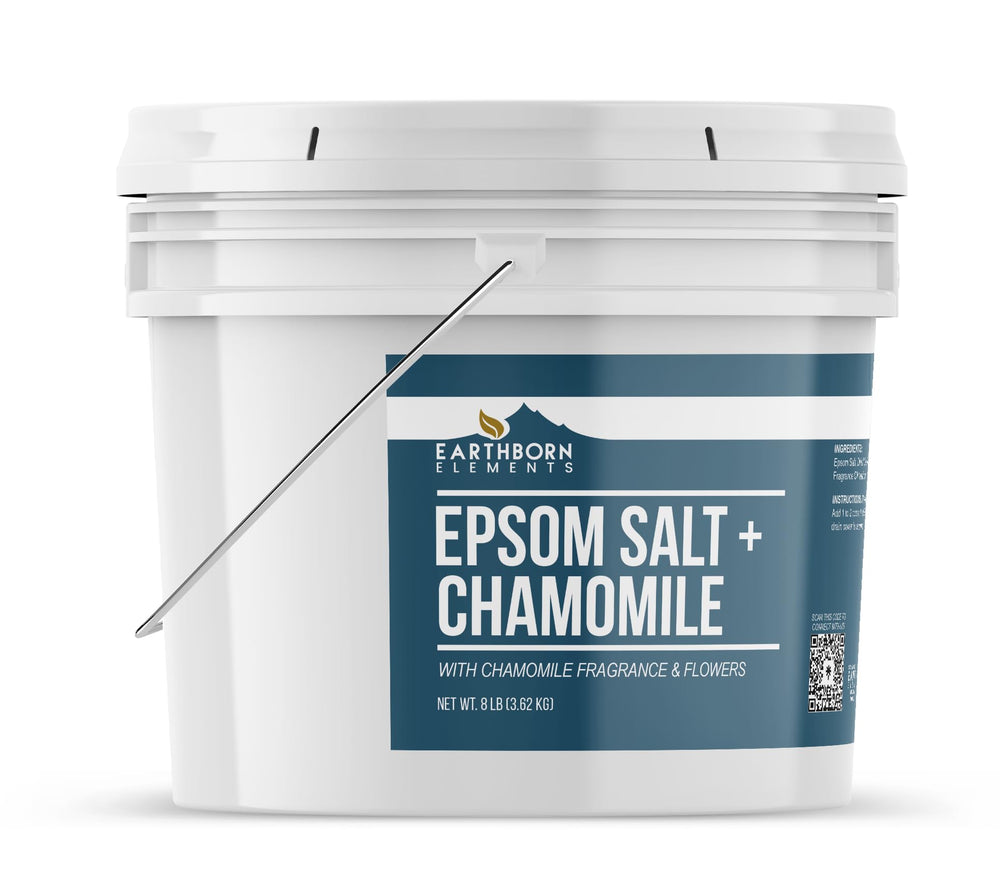 Earthborn Elements Sal Epsom se disuelve rápidamente en agua tibia para un baño suave.