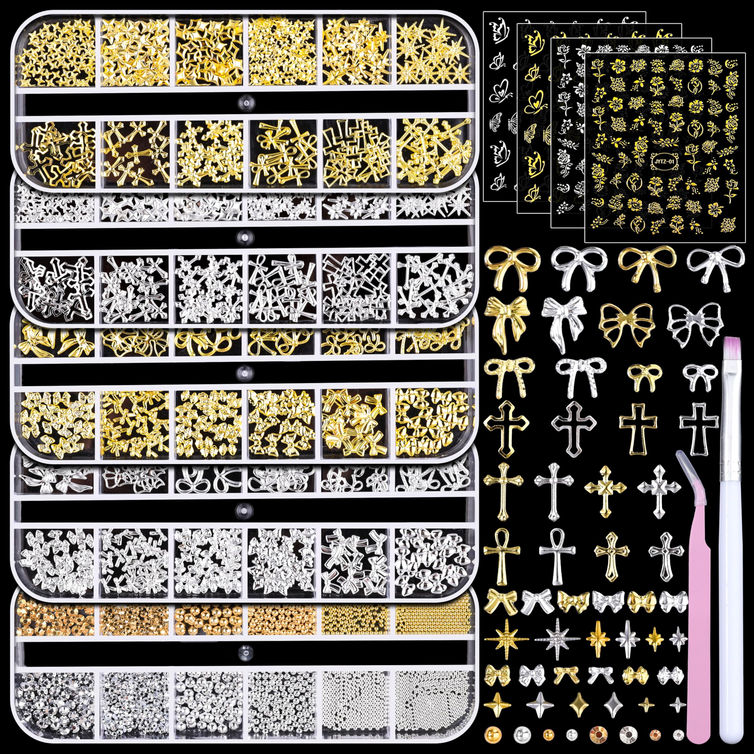 editTime: joyas para uñas en oro y plata para un acabado elegante.