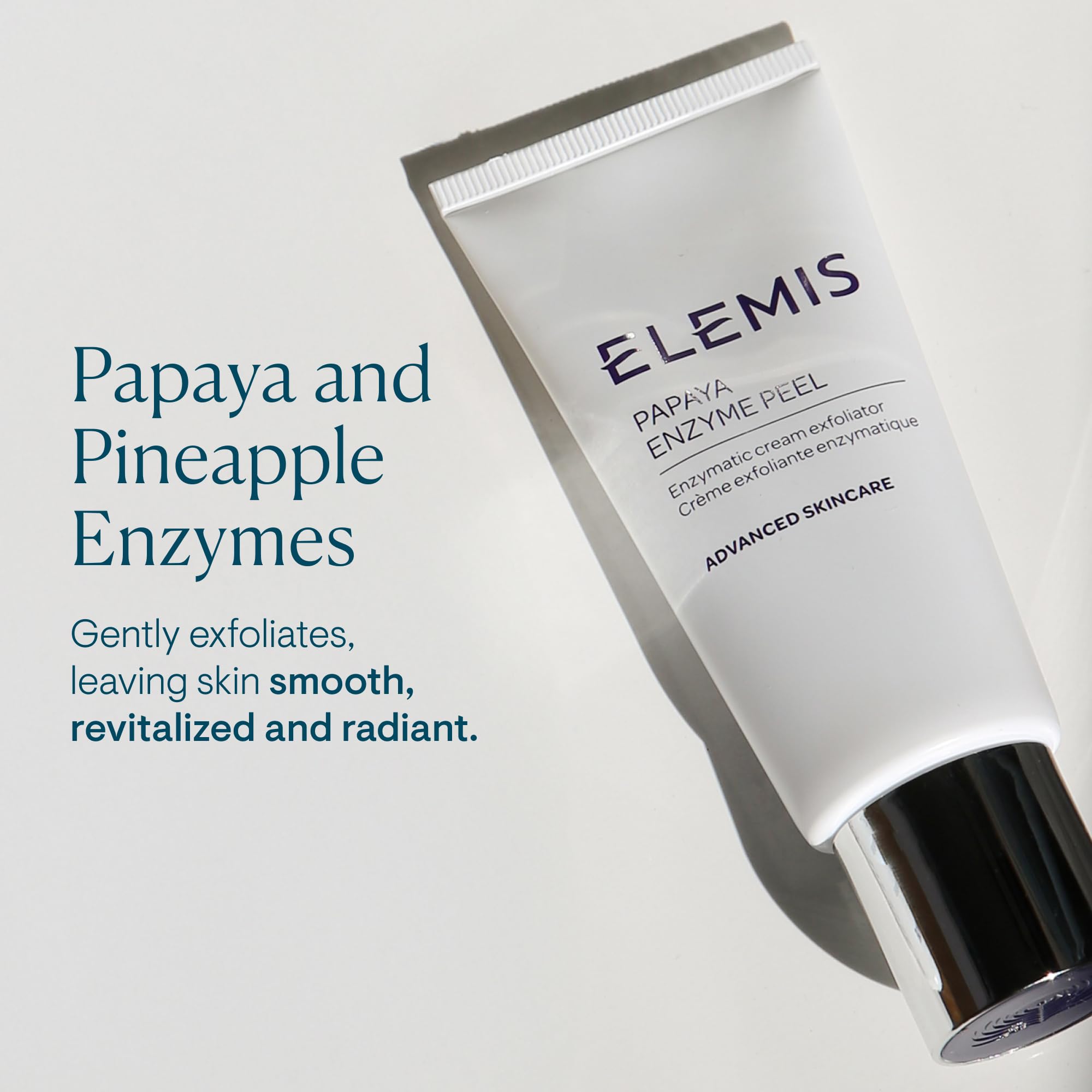 Aplicación facial suave de ELEMIS Papaya Enzyme Peel en rutina nocturna