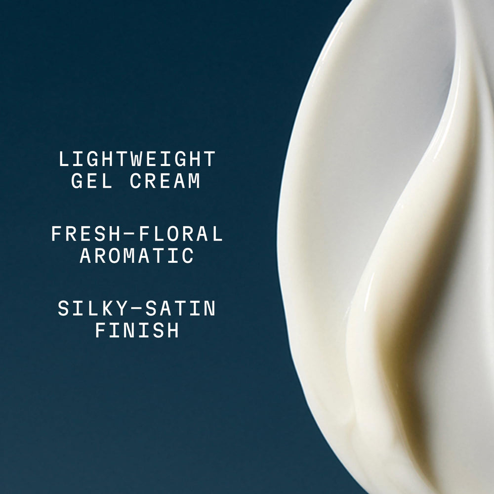 Etiqueta SPF 30 en envase, protección solar diaria para rostro y cuello.