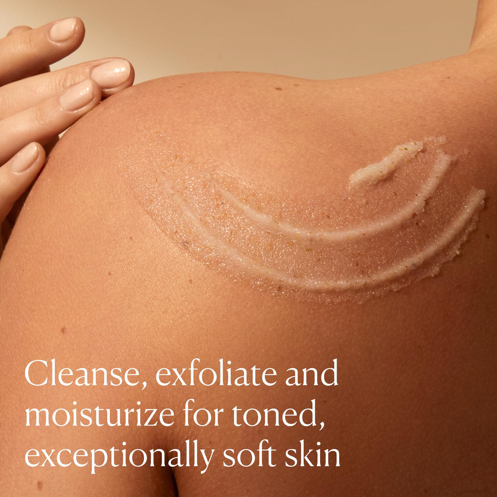Textura granulada de sal lista para exfoliar la piel.