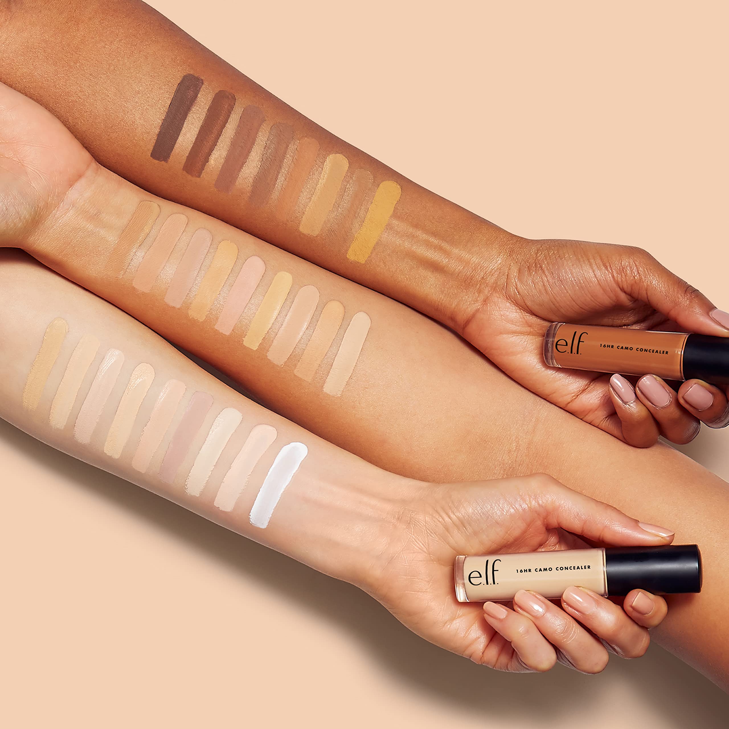 e.l.f. 16HR Camo Concealer en tono medio cálido para integración natural.