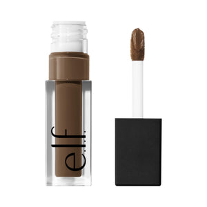 e.l.f. Liquid Velvet: pigmento intenso para un look definido y duradero.