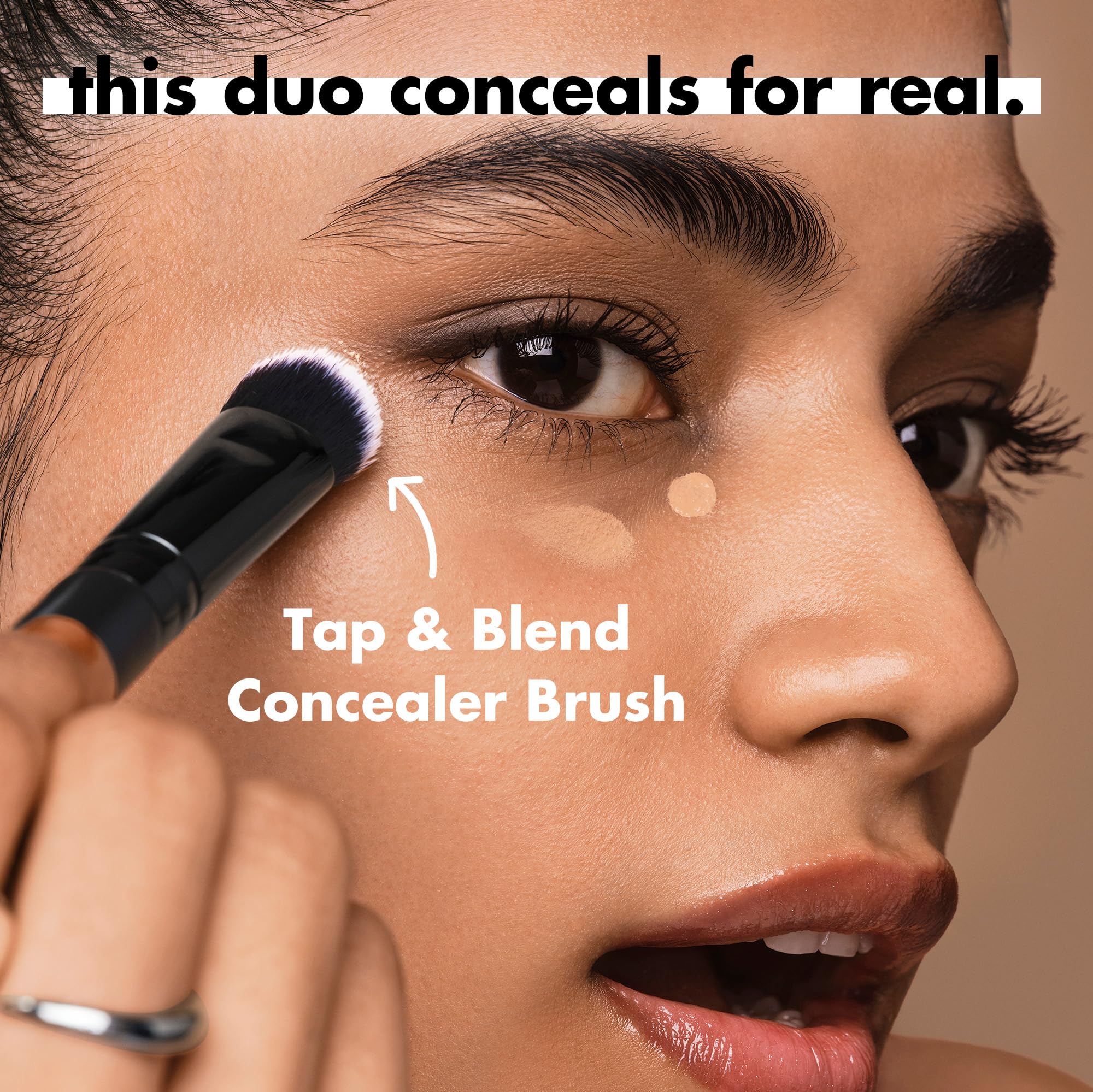 e.l.f. Soft Glam Satin Concealer resiste pliegues y transferencia durante el día.