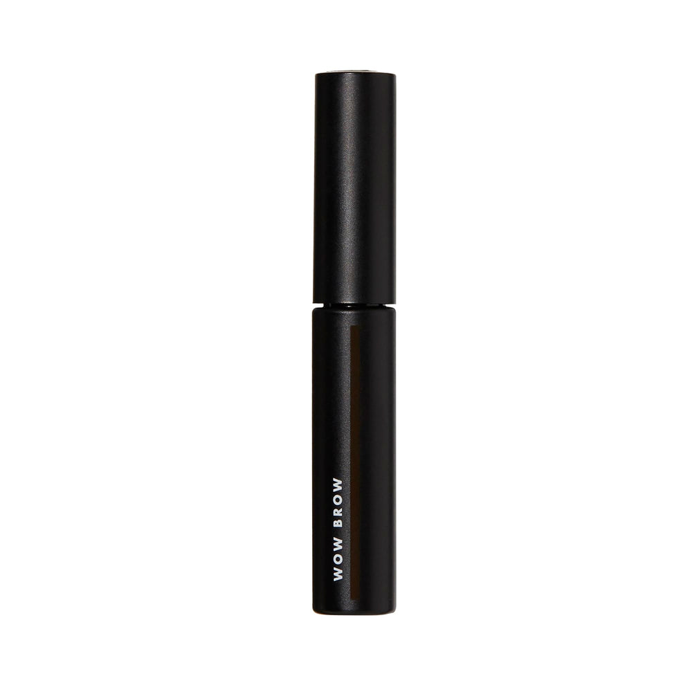 efecto volumen del gel Wow Brow que luce cejas más llenas