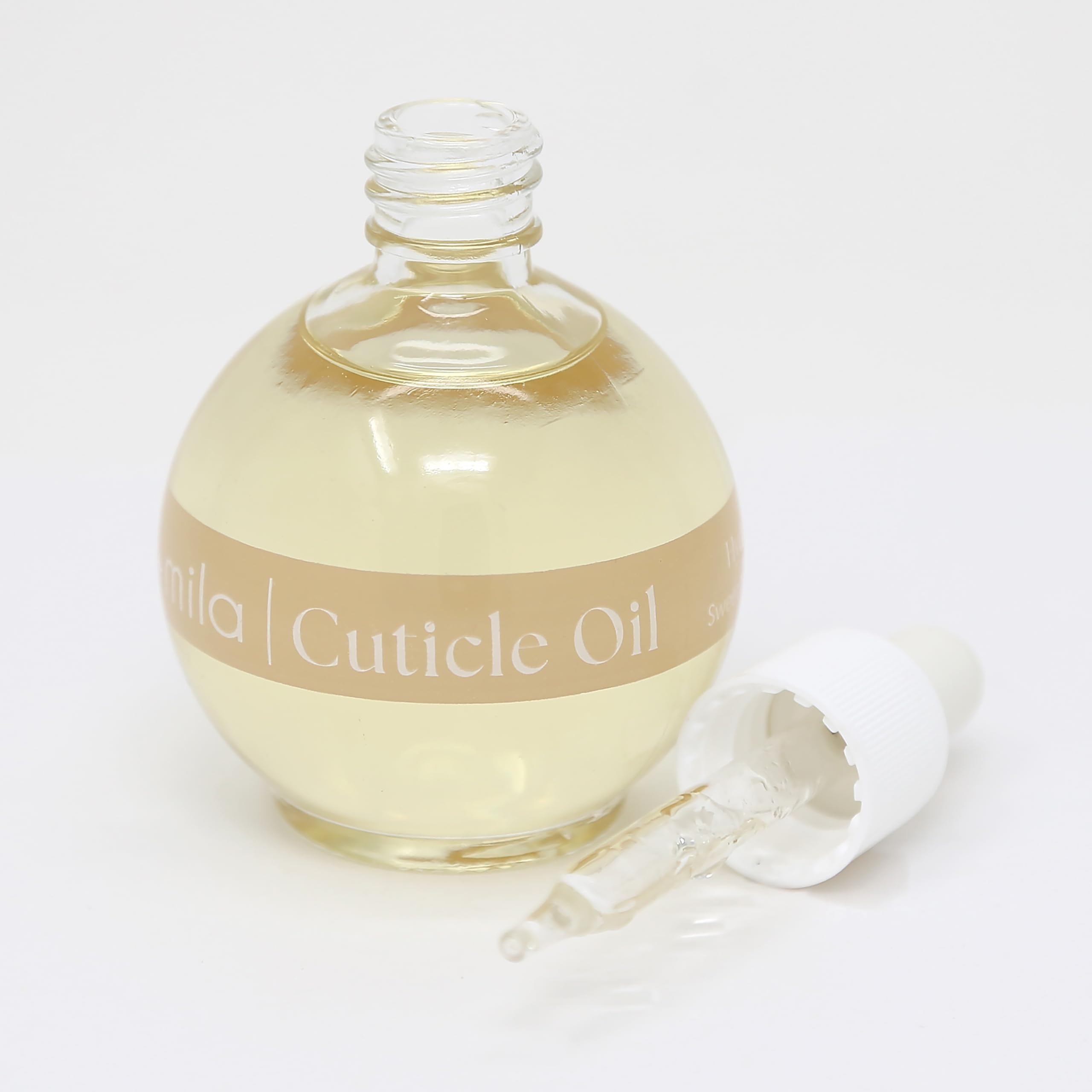 Presentación de 2.3 oz de Ella Mila facilita la aplicación diaria.