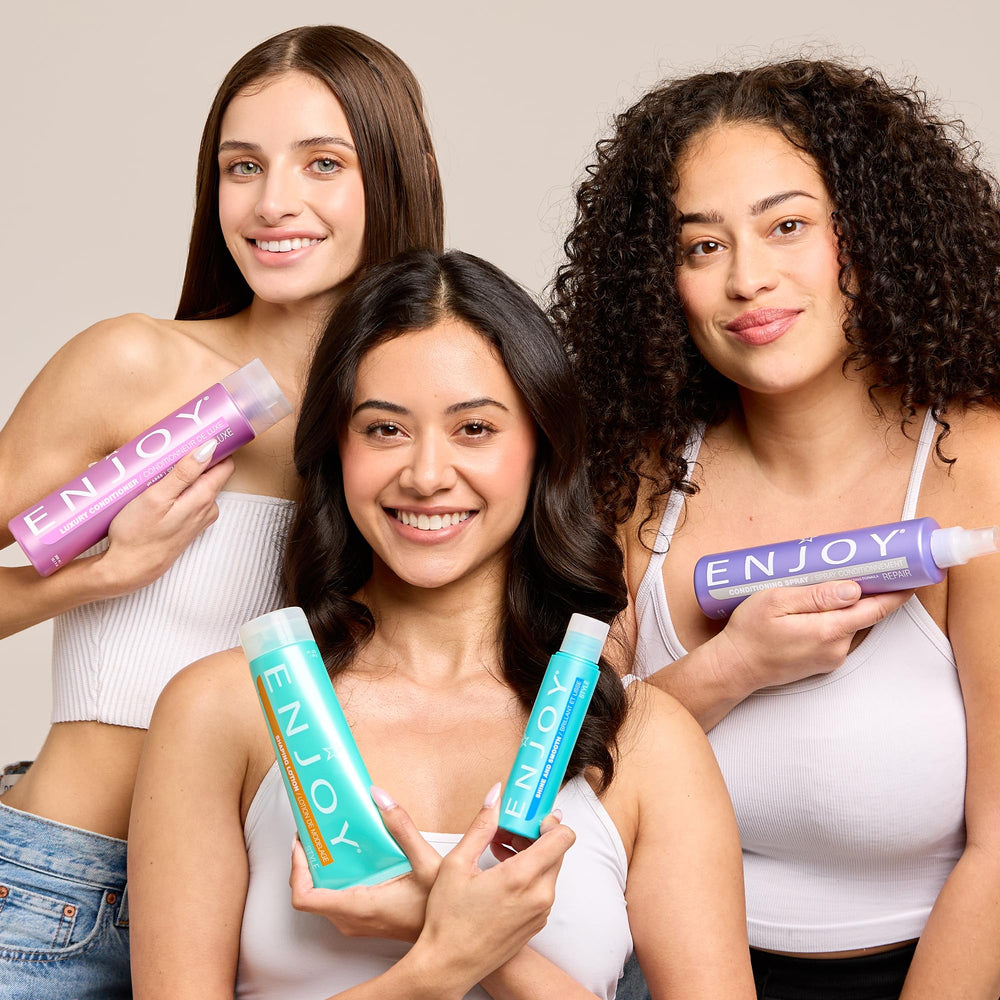 Uso diario de Enjoy champú hidratante para cabello manejable.