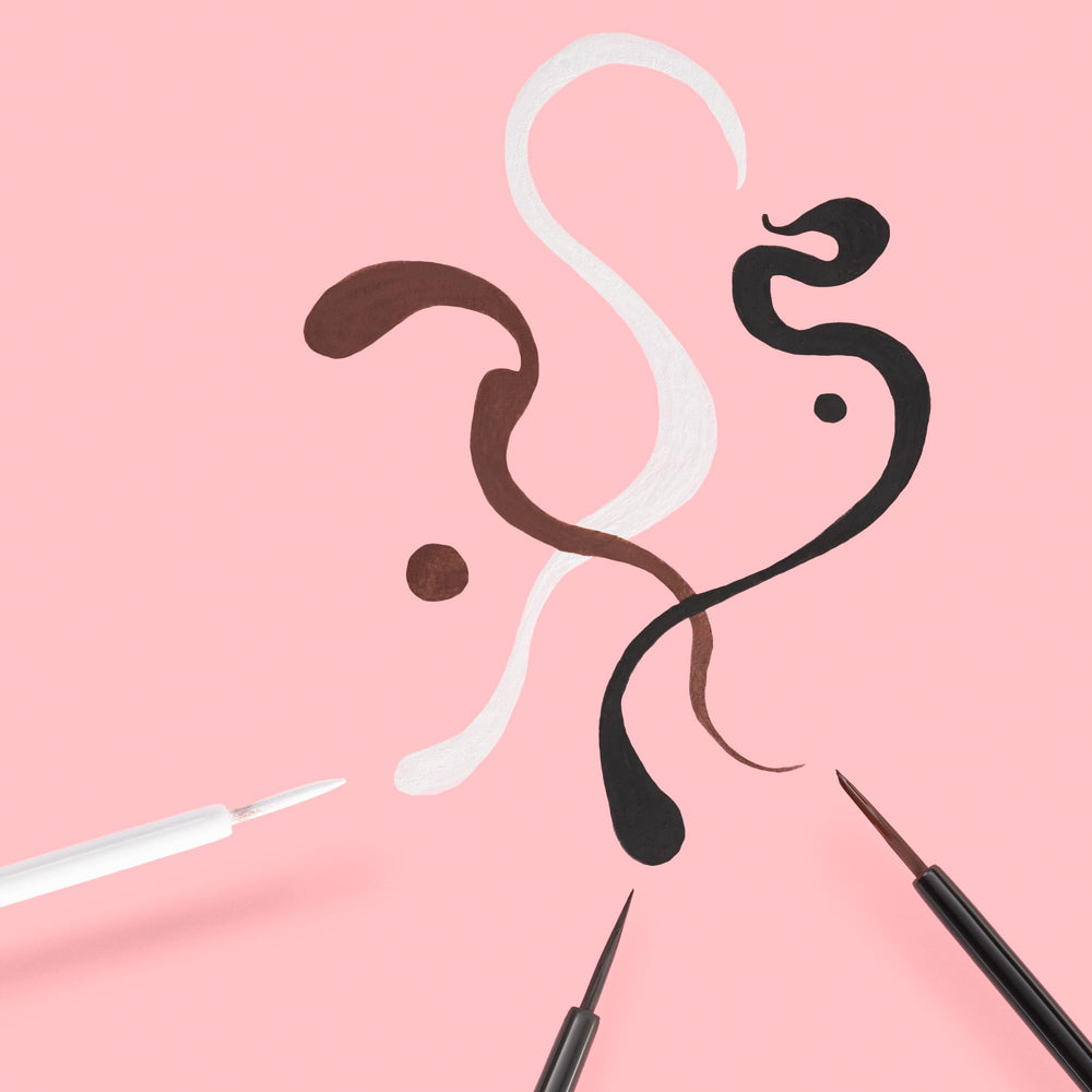 essence Lash Princess delineador líquido con aplicador ultrafino para trazos precisos