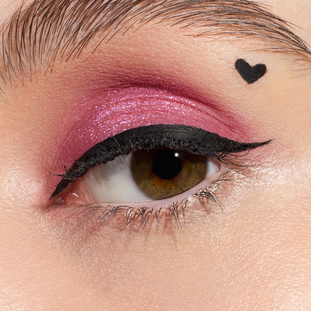 essence Lash Princess delineador líquido color intenso para impacto inmediato en ojos