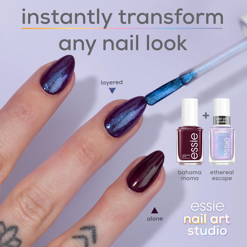 Aplicación suave con la brocha de essie para cobertura uniforme.