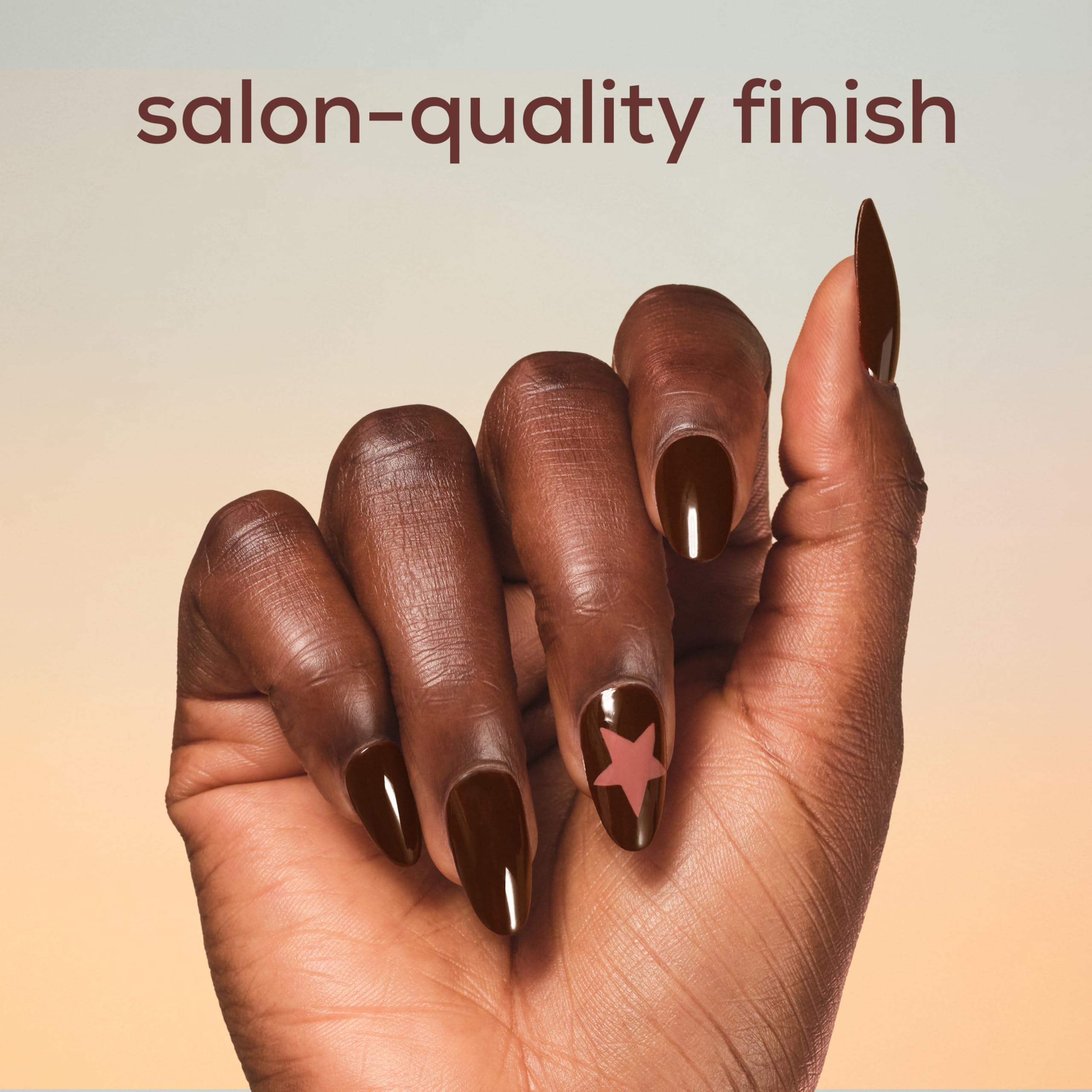 essie esmalte marrón con brillo intenso que realza el acabado sedoso