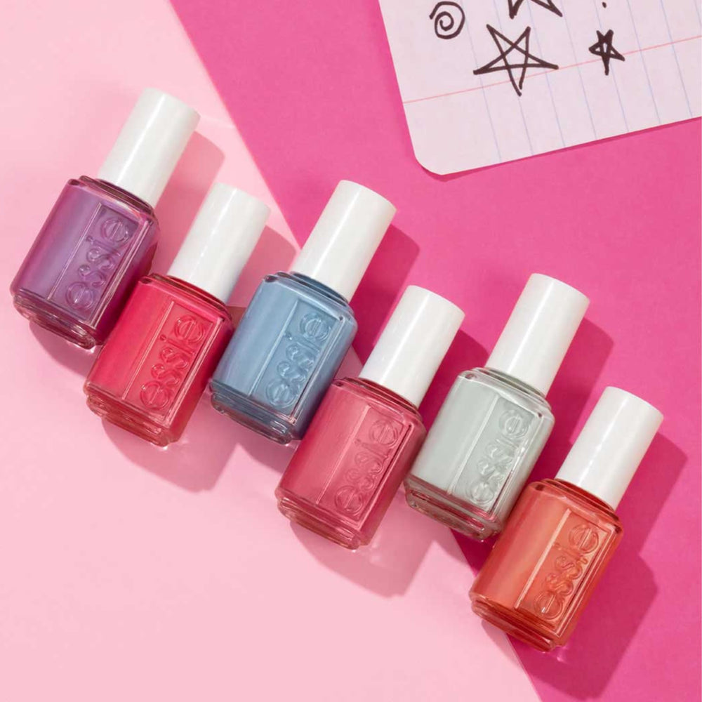 essie esmalte acabado de salón ofrece cobertura uniforme