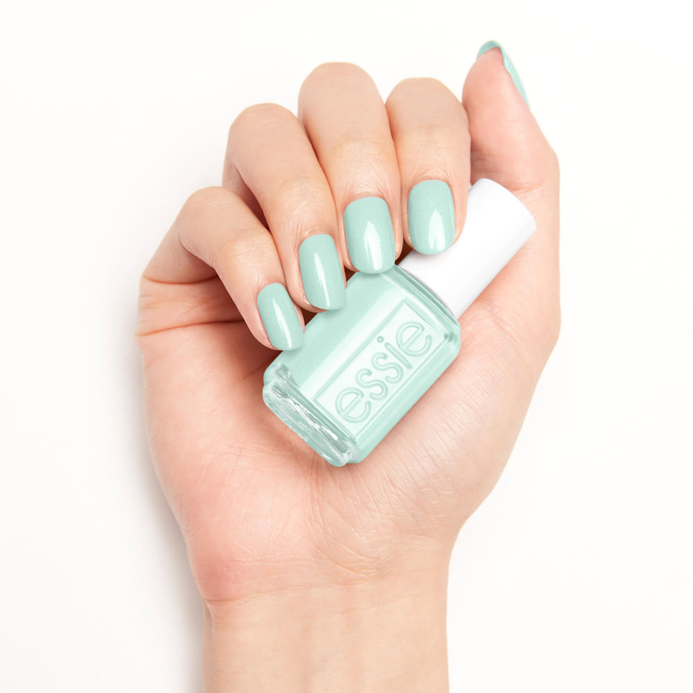Colección de tonos essie; Seas The Day aporta frescura a tus manos.