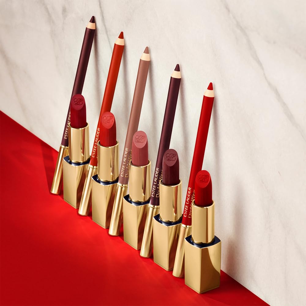 Estée Lauder Double Wear Lápiz Labio - resistencia a transferencia de color para un look duradero.