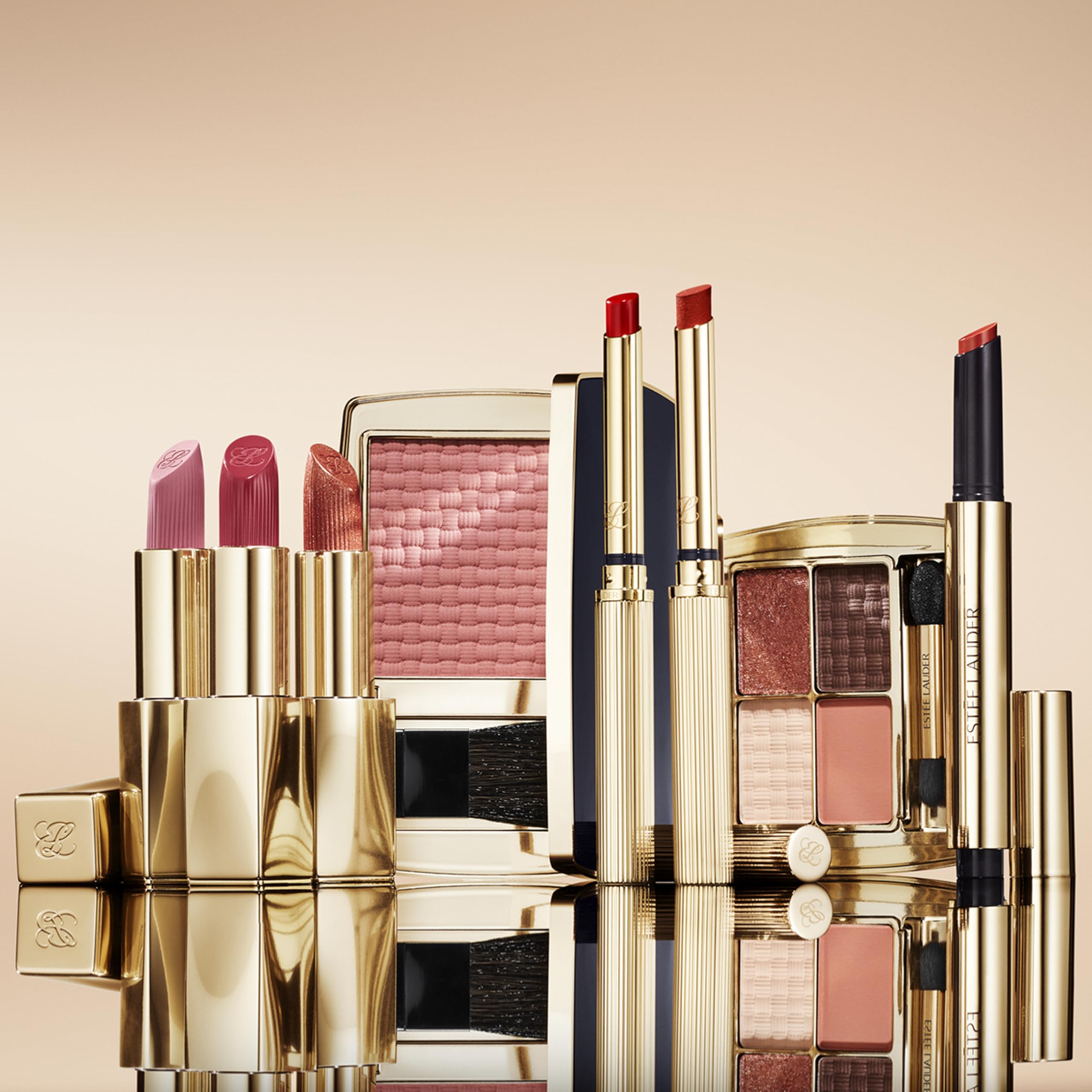 Estée Lauder Eyeshadow Quad textura sedosa para aplicar con suavidad.