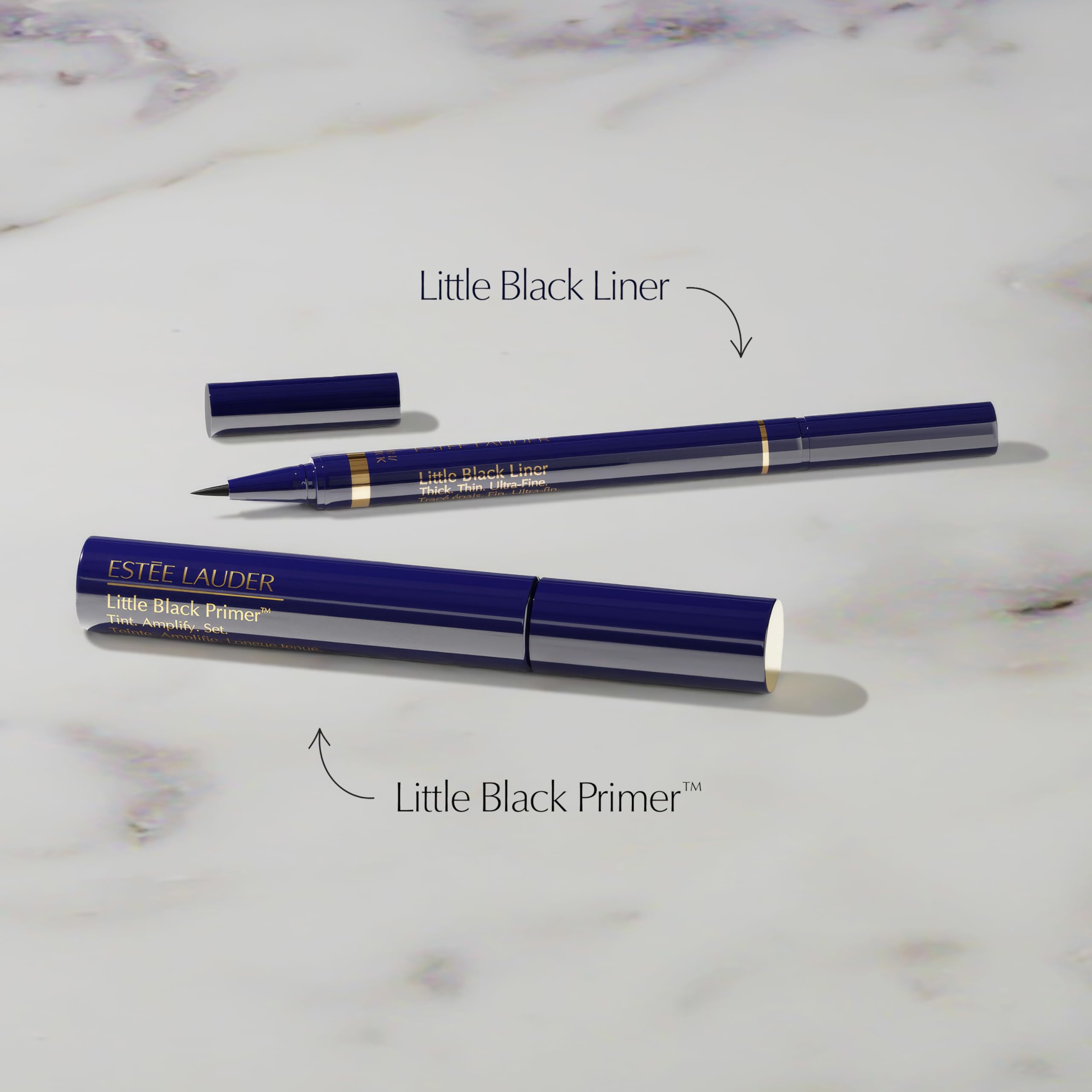 Estée Lauder Little Black Liner delineado Delgado con trazo claro.