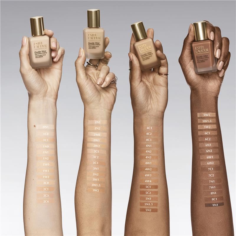 Estée Lauder Double Wear, acabado dimensional, unifica piel con aspecto natural.