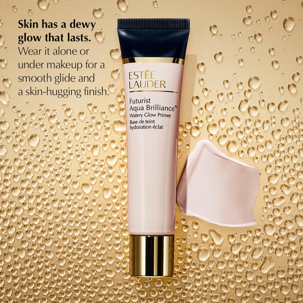Textura gel-crema refrescante de Futurist Aqua Brilliance para una base suave.