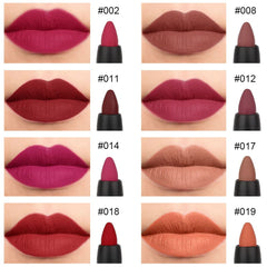 Delineador lapiz Evpct para definición precisa de labios.