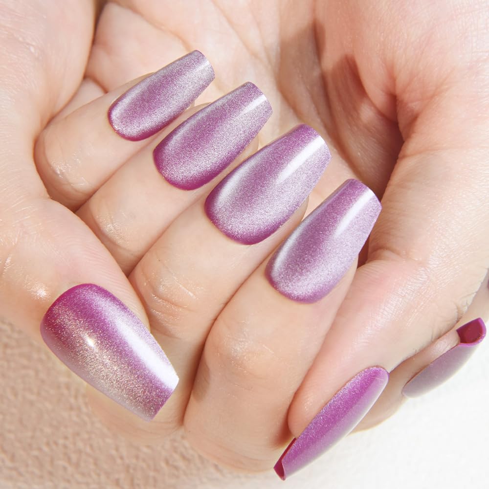 Uñas evpct forma ataúd lavanda con acabado metálico elegante.