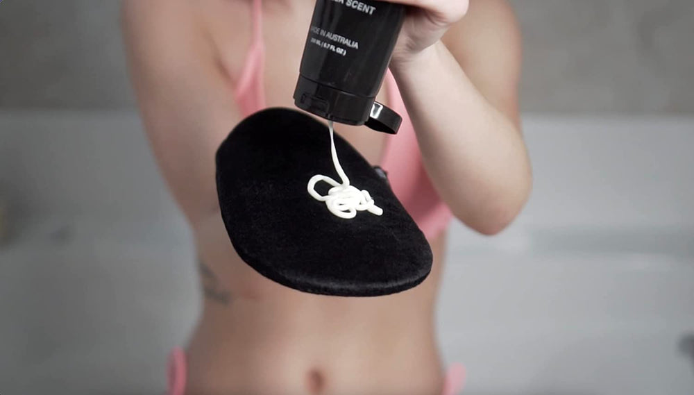 Existing Beauty aplicador-espalda alcance-facil para aplicar bronceador en la espalda.