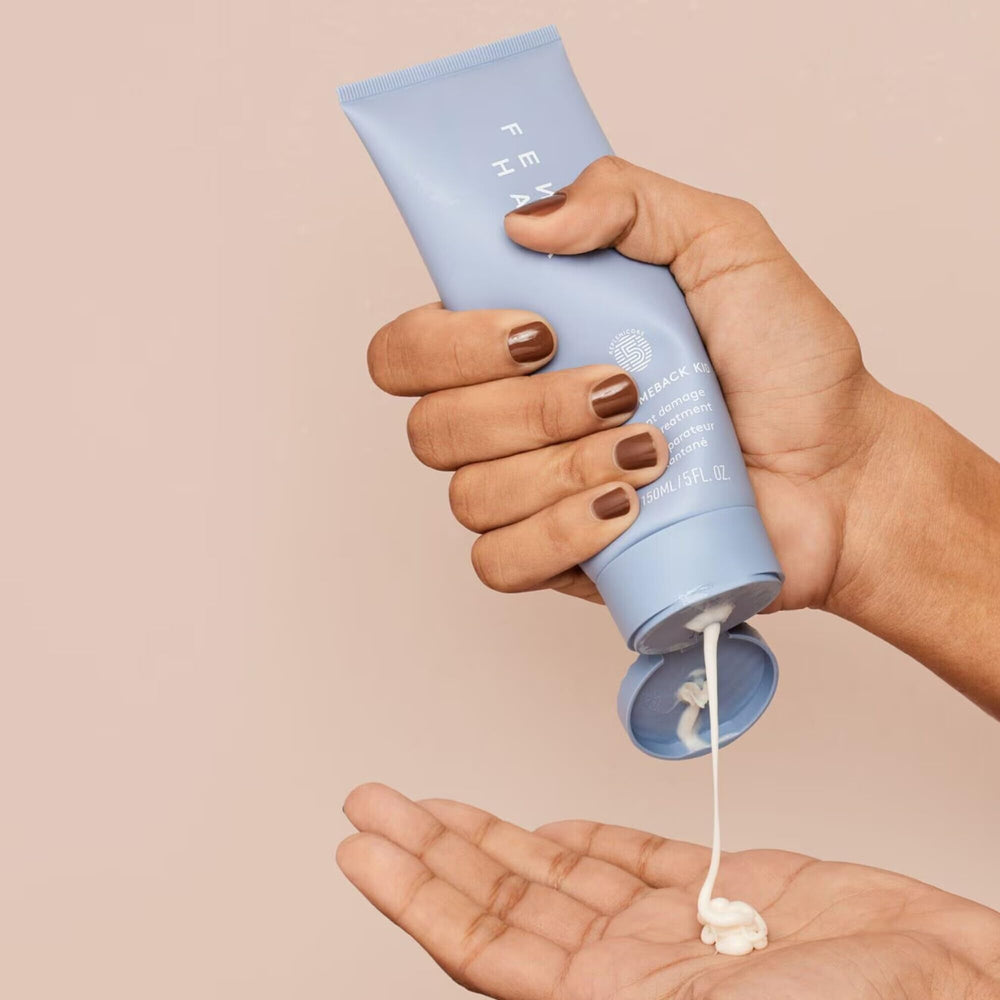 Fenty Hair The Comeback Kid: fragancia lujosa con notas ambar florales.