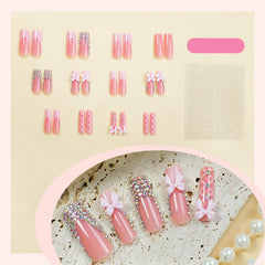 Detalles con destellos y charms en uñas FIEONCIY para looks festivos.