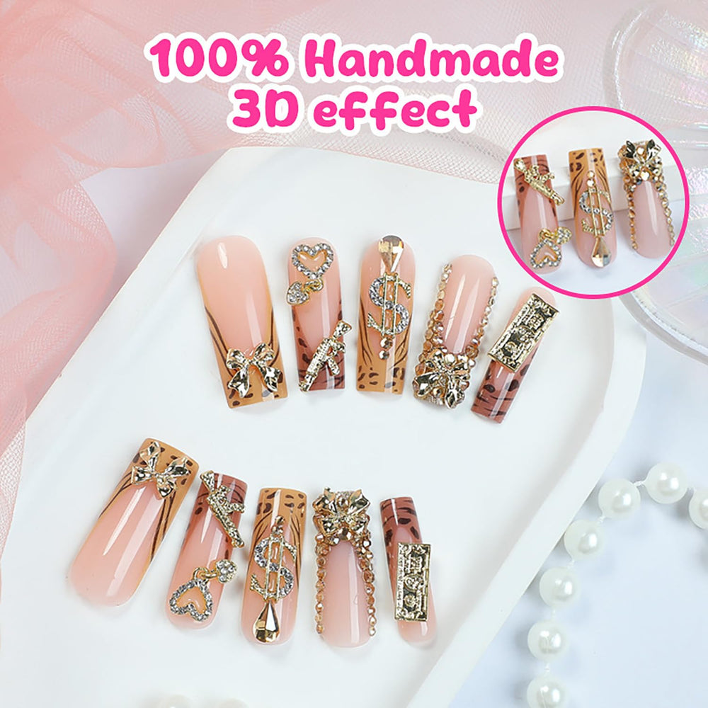 Accesorios incluidos para fijar uñas: lima mini, palillo y adhesivos jelly.