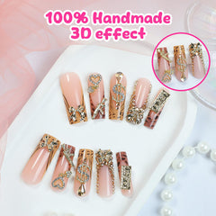 Accesorios incluidos para fijar uñas: lima mini, palillo y adhesivos jelly.