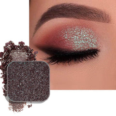 Sombra Fillwie Chameleon Nebula con duo-cromo azul-morado para looks audaces.