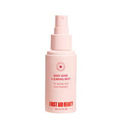 First Aid Beauty Body Acne Spray con rociador 360° para aplicación uniforme en espalda