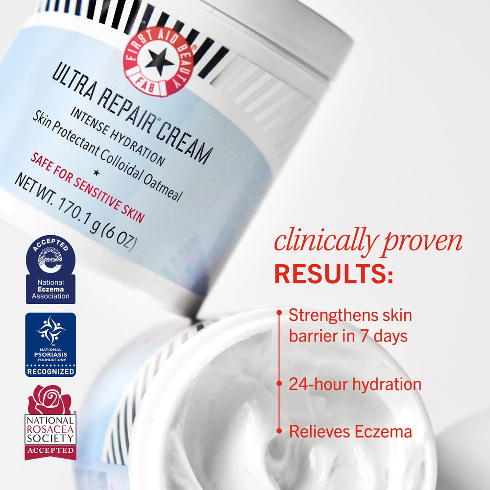 Aplicación en rostro de First Aid Beauty Crema Ultra Repair, piel suave.