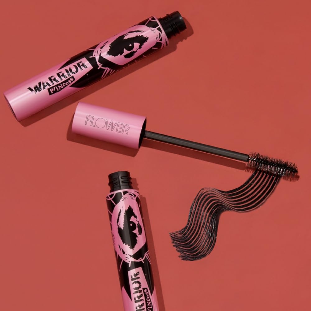 FLOWER Beauty Drew Barrymore Warrior Princess: pestañas curvadas y levantadas con rizo duradero.
