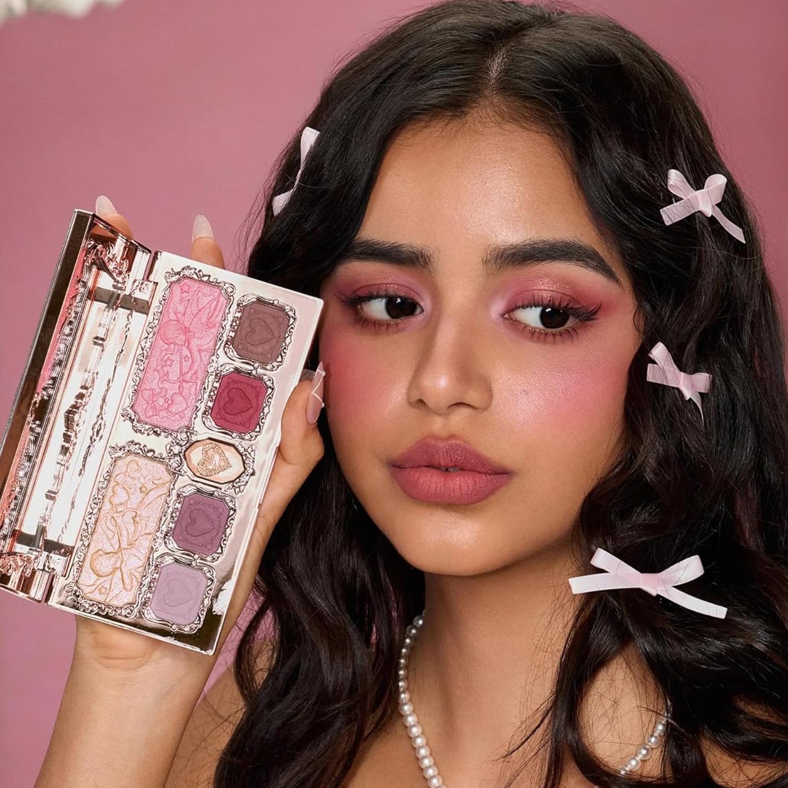 Flower Knows Strawberry Cupid pigmentos vivos para colores duraderos.