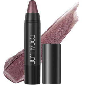 FOCALLURE Labial Ultra Chic en tubo, color duradero para un look natural.