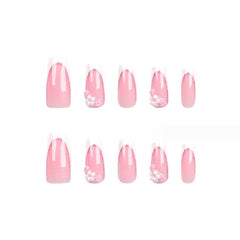 Uñas Foccna con acabado brillante para look radiante.