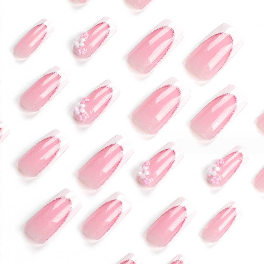 Aplicación rápida con Foccna, uñas en minutos para un look instantáneo.