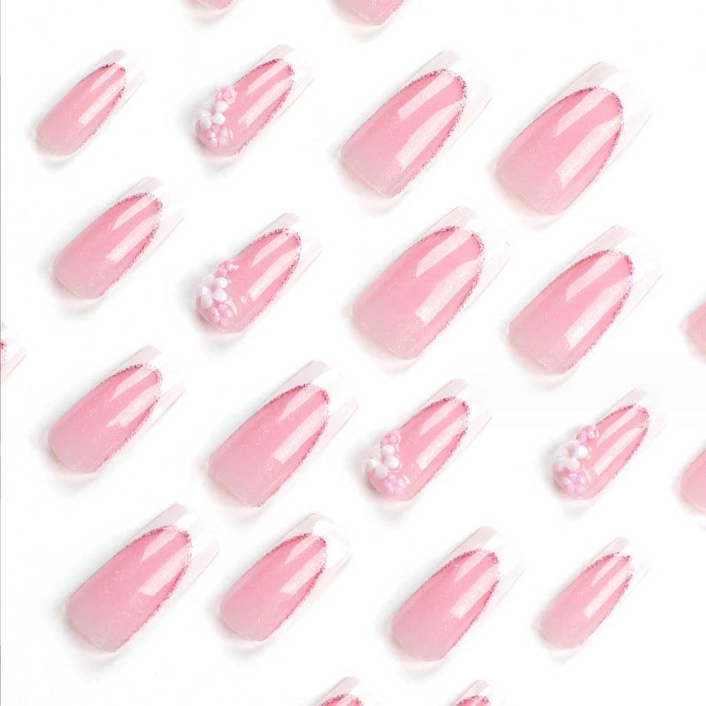 Aplicación rápida con Foccna, uñas en minutos para un look instantáneo.