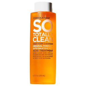 FORMULA 10.0.6: botella de So Totally Clean para limpiar poros diariamente.