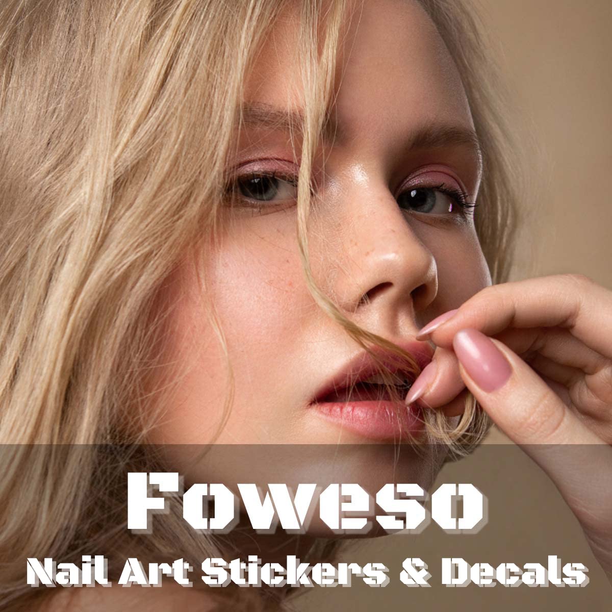 Paquete Foweso de 12 hojas para decorar uñas.