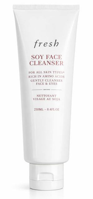 Fresh Soy Face Cleanser: botella de 250 mL para limpieza diaria sin resecar la piel.