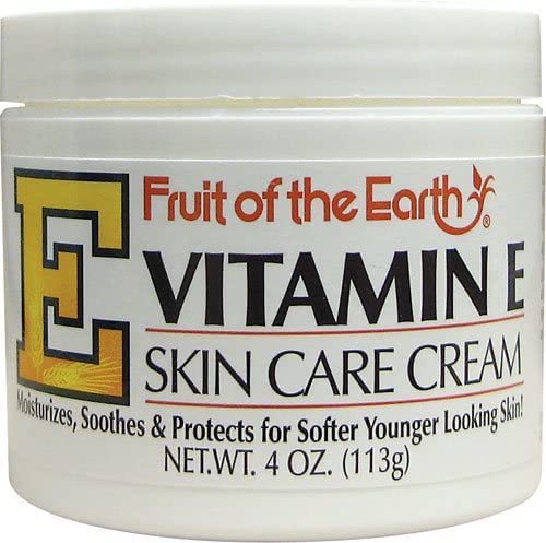 Fruit of the Earth crema vitamina E, textura suave para hidratación diaria.