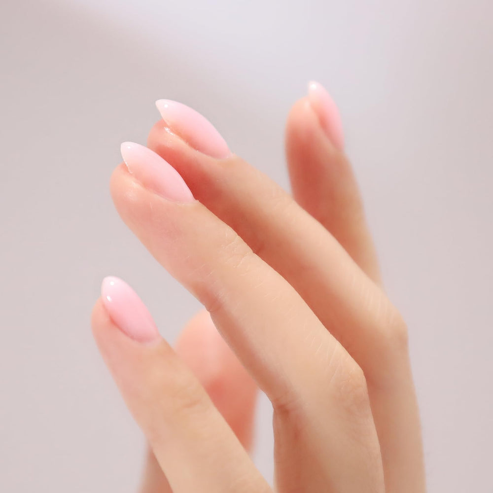 FZANEST Base Builder Gel textura espesa ofrece soporte a uñas.