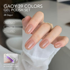 GAOY esmalte gel blanco lechoso, aporta brillo suave y base versátil.