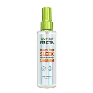 Garnier Fructis Diamond Sleek: botella vertiendo producto para brillo intenso