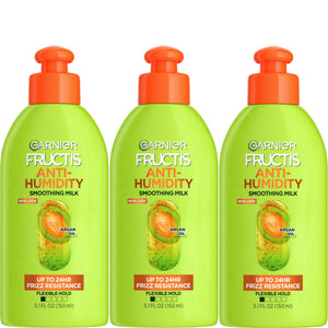 Garnier Fructis Style Leche Alisadora anti-frizz: botella para control del frizz y cabello suave.