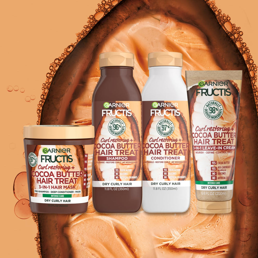 Garnier Fructis envase brillante que cuida el cabello rizado.