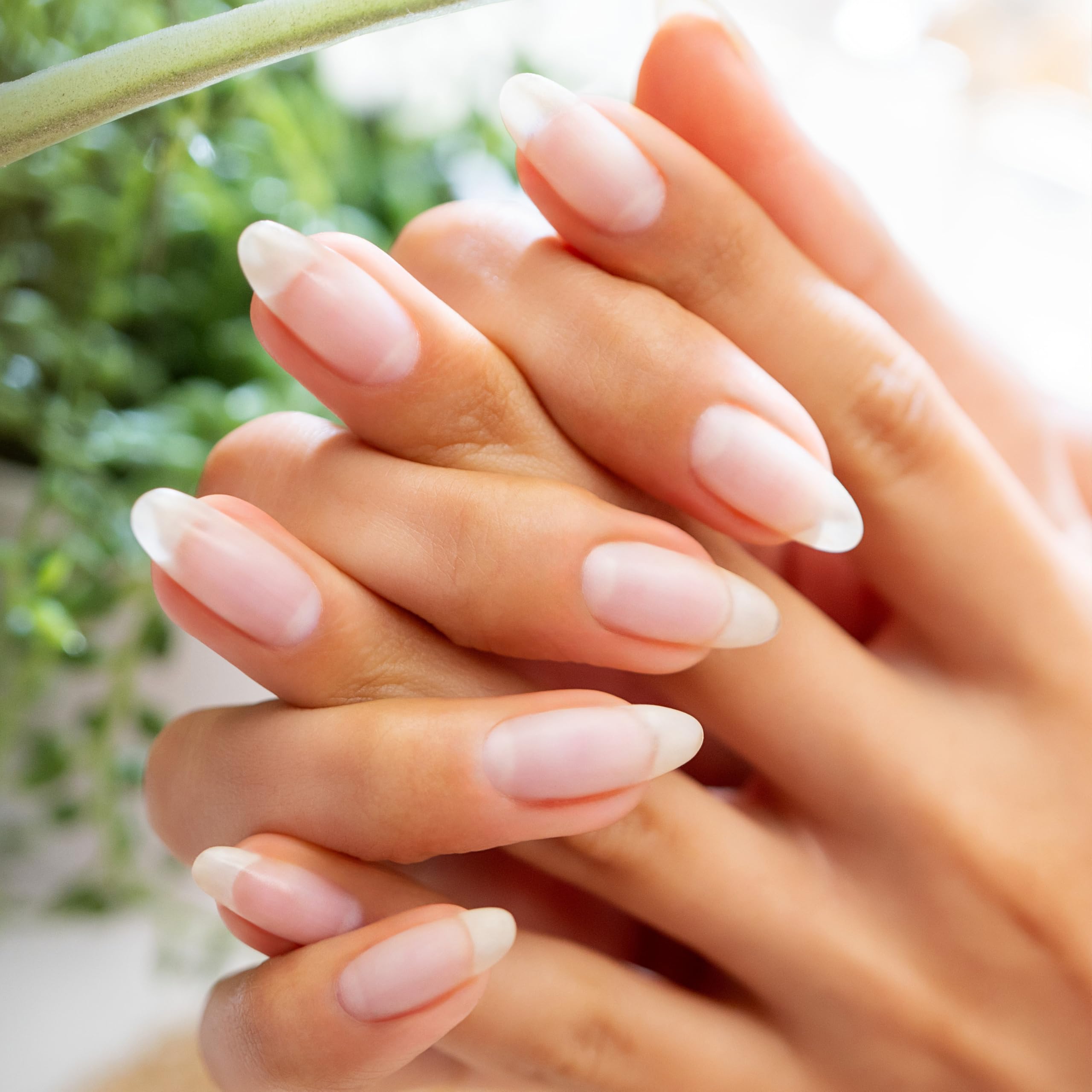 Gelish Mini Nourish: aplicador preciso para aplicar sin manchas.
