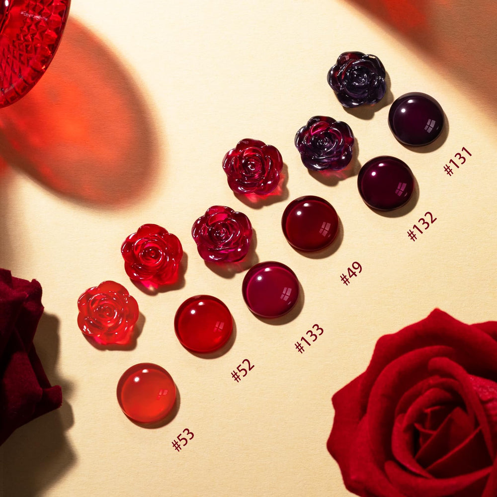 Esmalte GELLEN color rojo sangre, muestra de color para uñas llamativas.